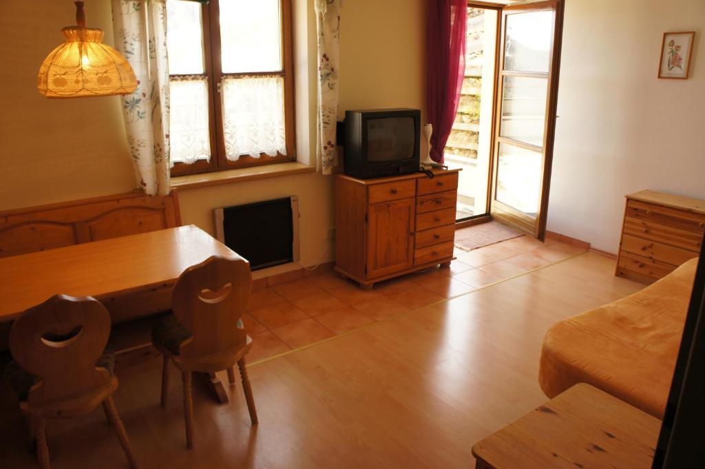 Apartment Margret Im Haus Sonnleitn Sonnenalpe Nassfeld Rum bild