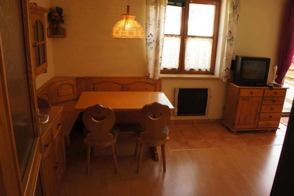 Apartment Margret Im Haus Sonnleitn Sonnenalpe Nassfeld Rum bild